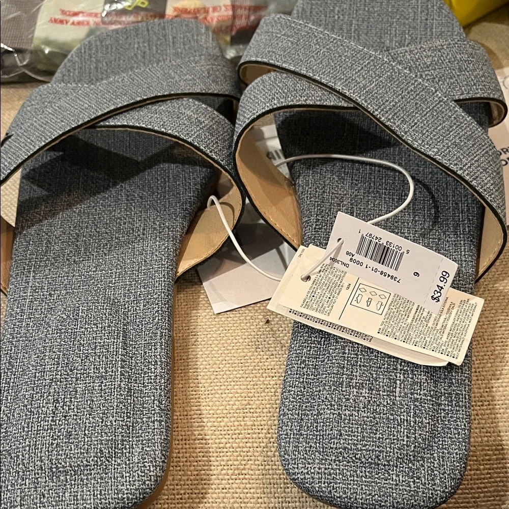 GAP Brushed Denim Blue Criss-Cross Sandals/NWT/9 - Picture 6 of 12